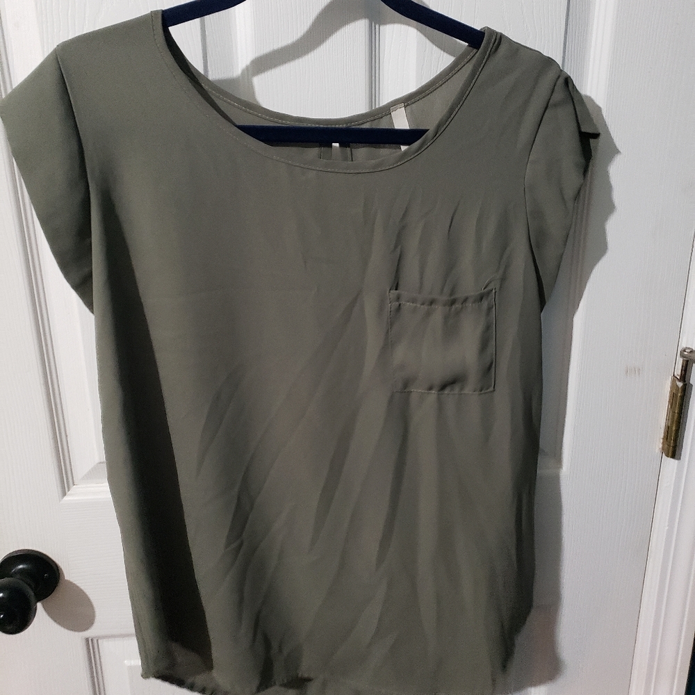 Casual front pocket shirt